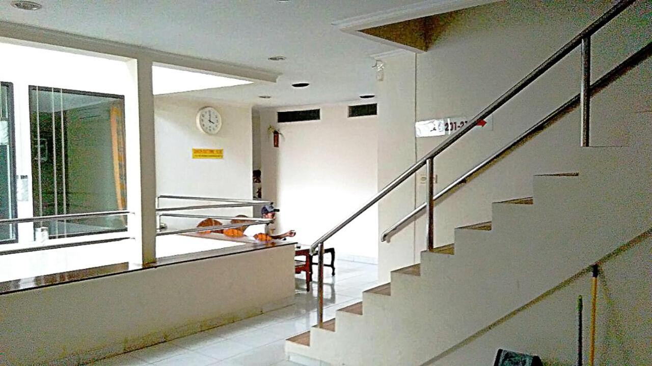 Mitra Hotel Джокьякарта Экстерьер фото